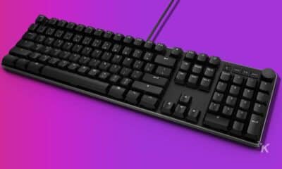 das keyboard mactigr mechanical keyboard on purple background