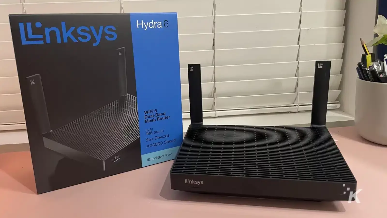 Linksys Hydra6 router next to box